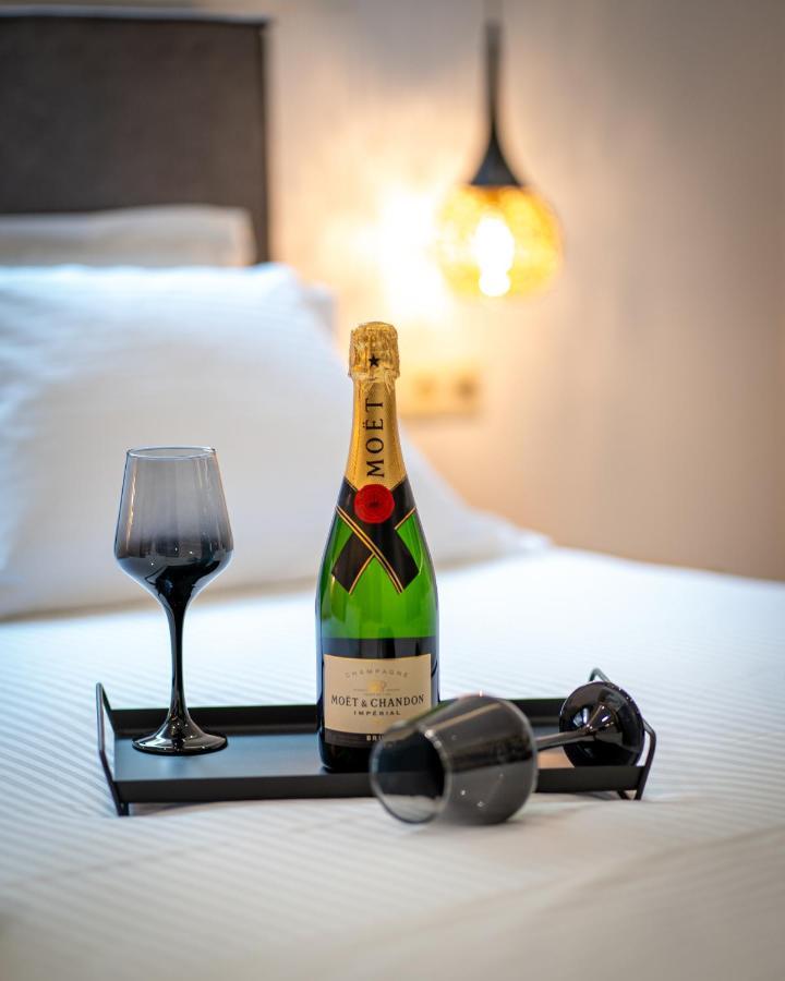 Luxury Suite In Downtown Ираклион Экстерьер фото