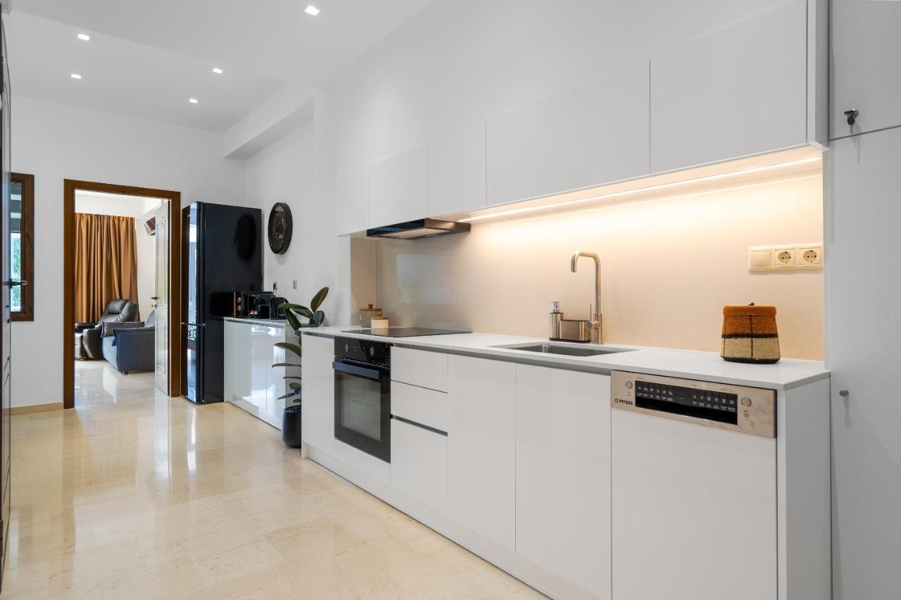 Luxury Suite In Downtown Ираклион Экстерьер фото