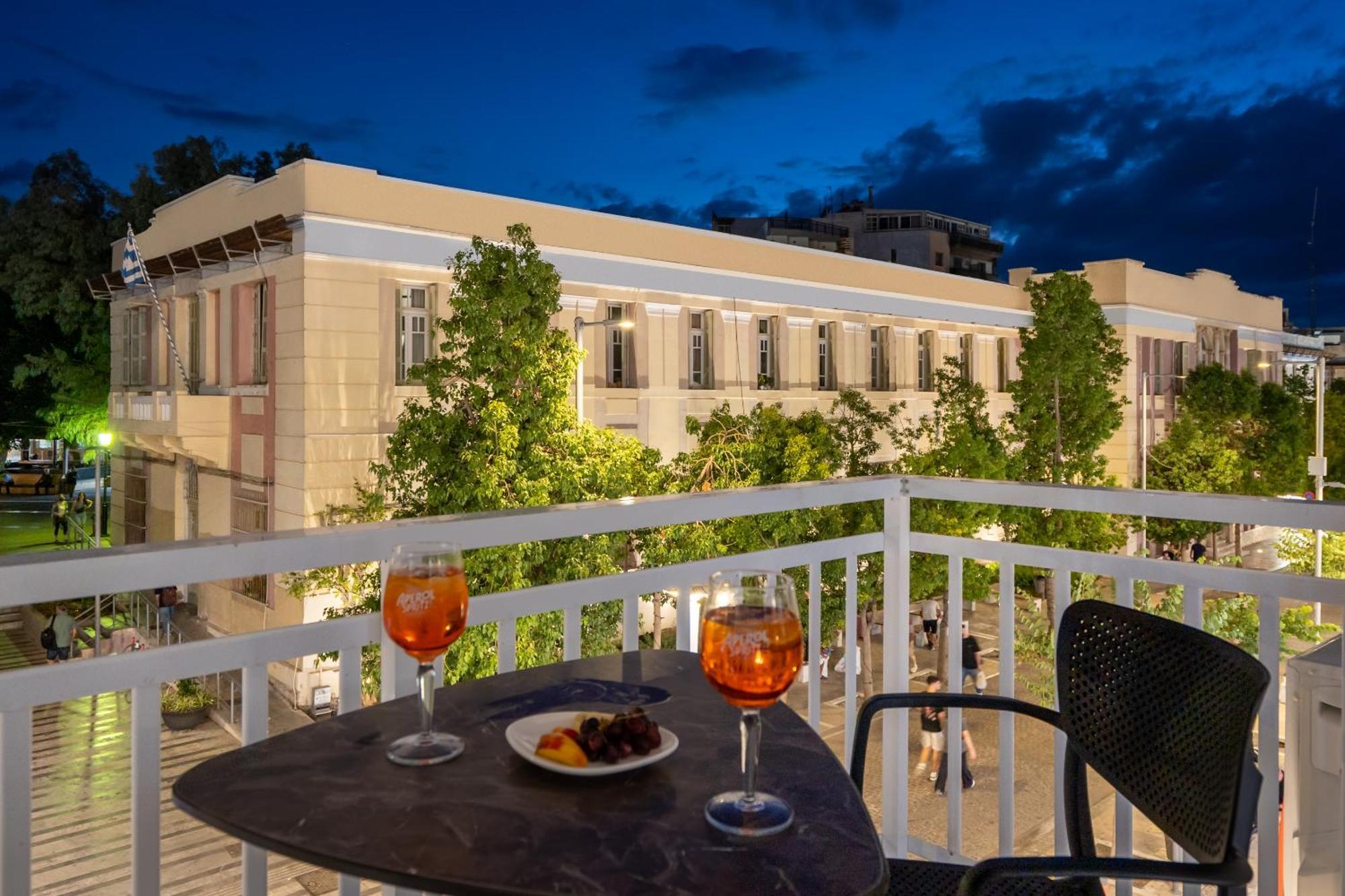 Luxury Suite In Downtown Ираклион Экстерьер фото